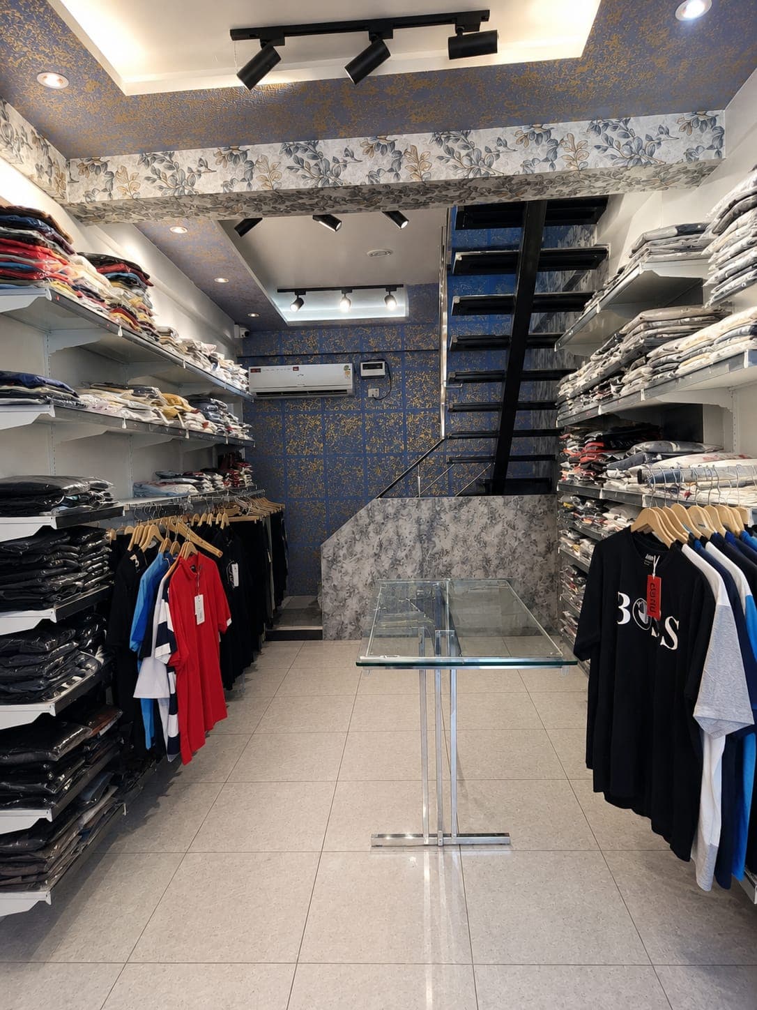 Shriva Fashion Shop Interior